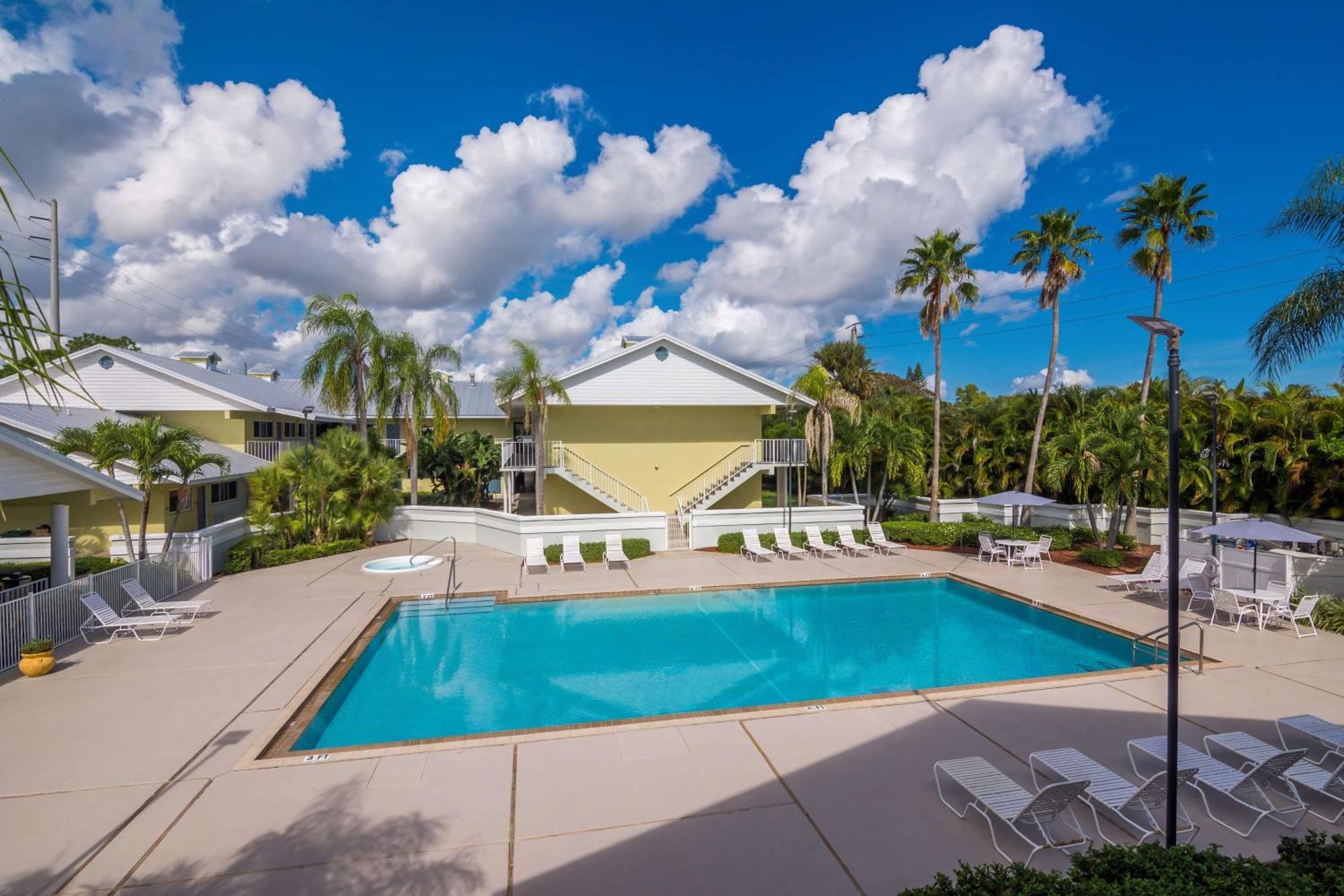 Best Western Port St. Lucie Hotel Exterior photo