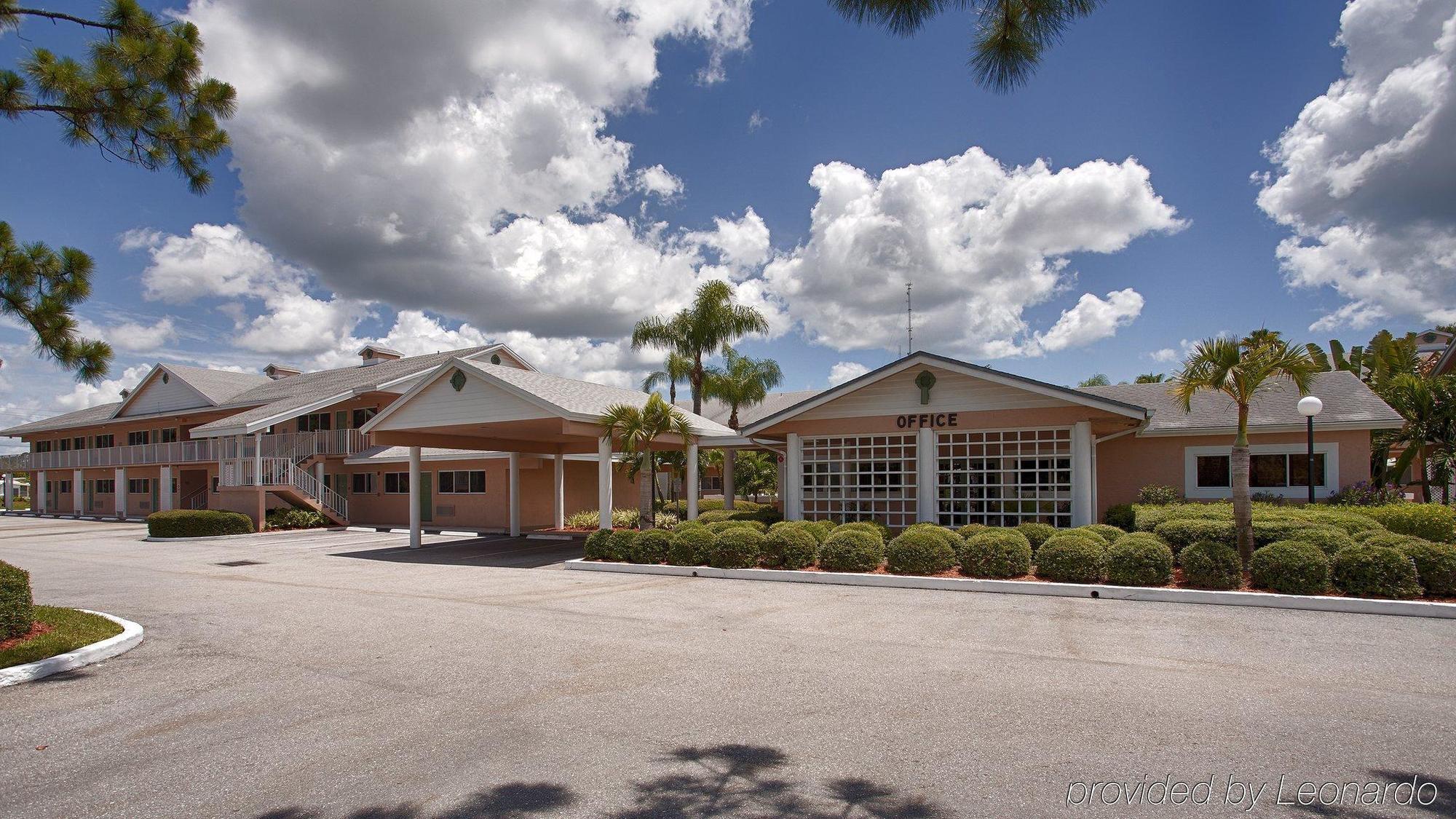 Best Western Port St. Lucie Hotel Exterior photo