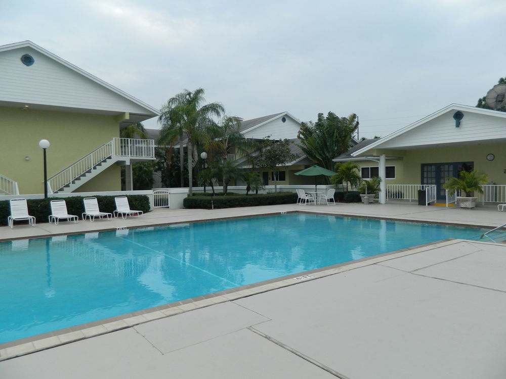 Best Western Port St. Lucie Hotel Exterior photo